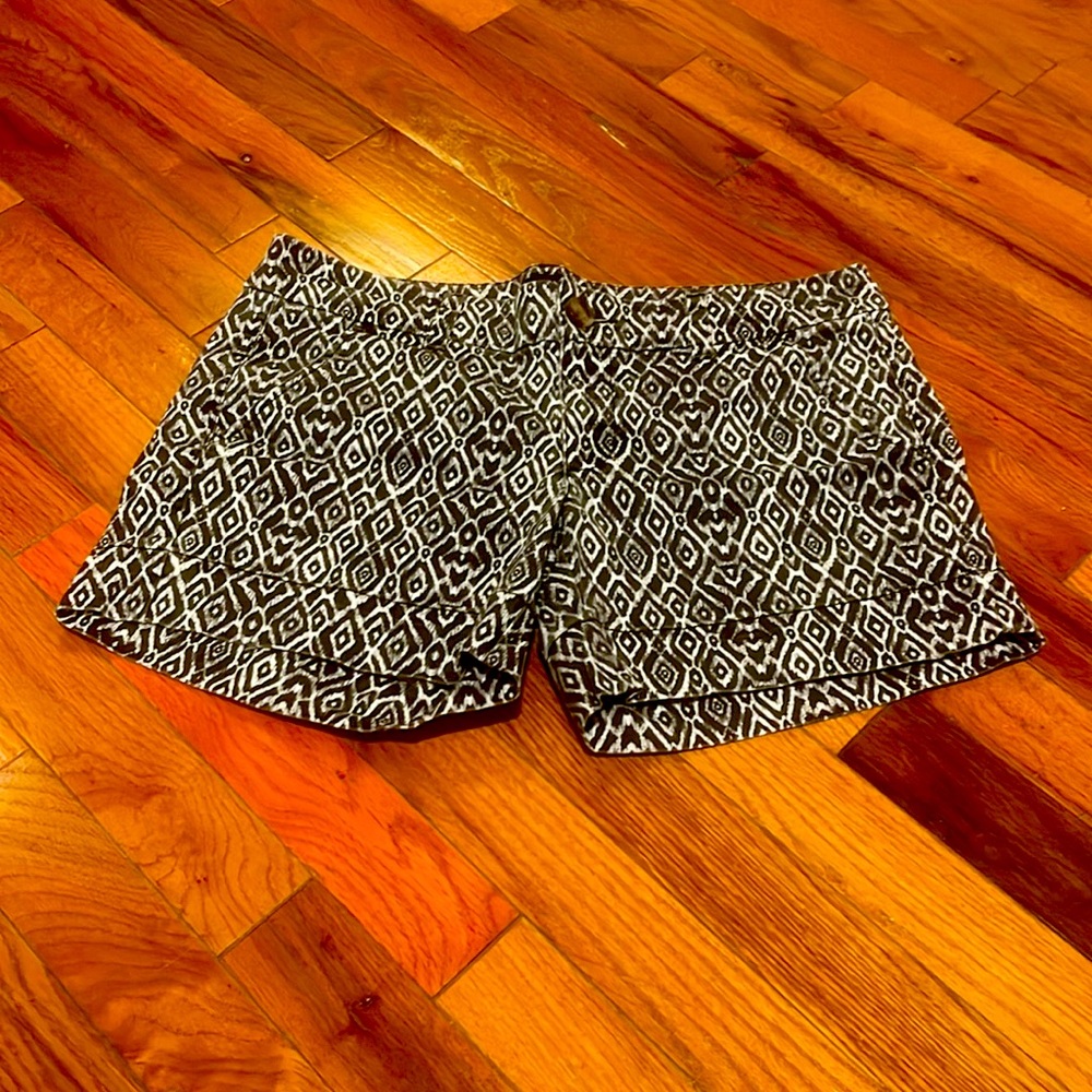 American Eagle Shorts size 6 Stretch